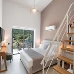 Rizomata Luxury Villa *