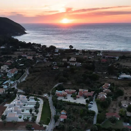 Rizomata Luxury Vilă *