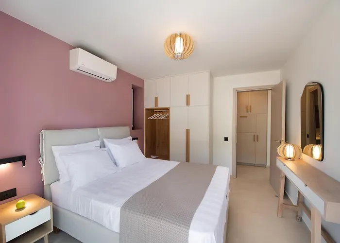 Rizomata Luxury Villa *